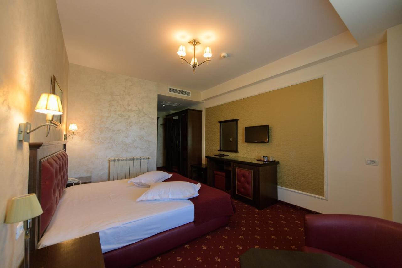 Hotel Golden Palace Mamaia Buitenkant foto