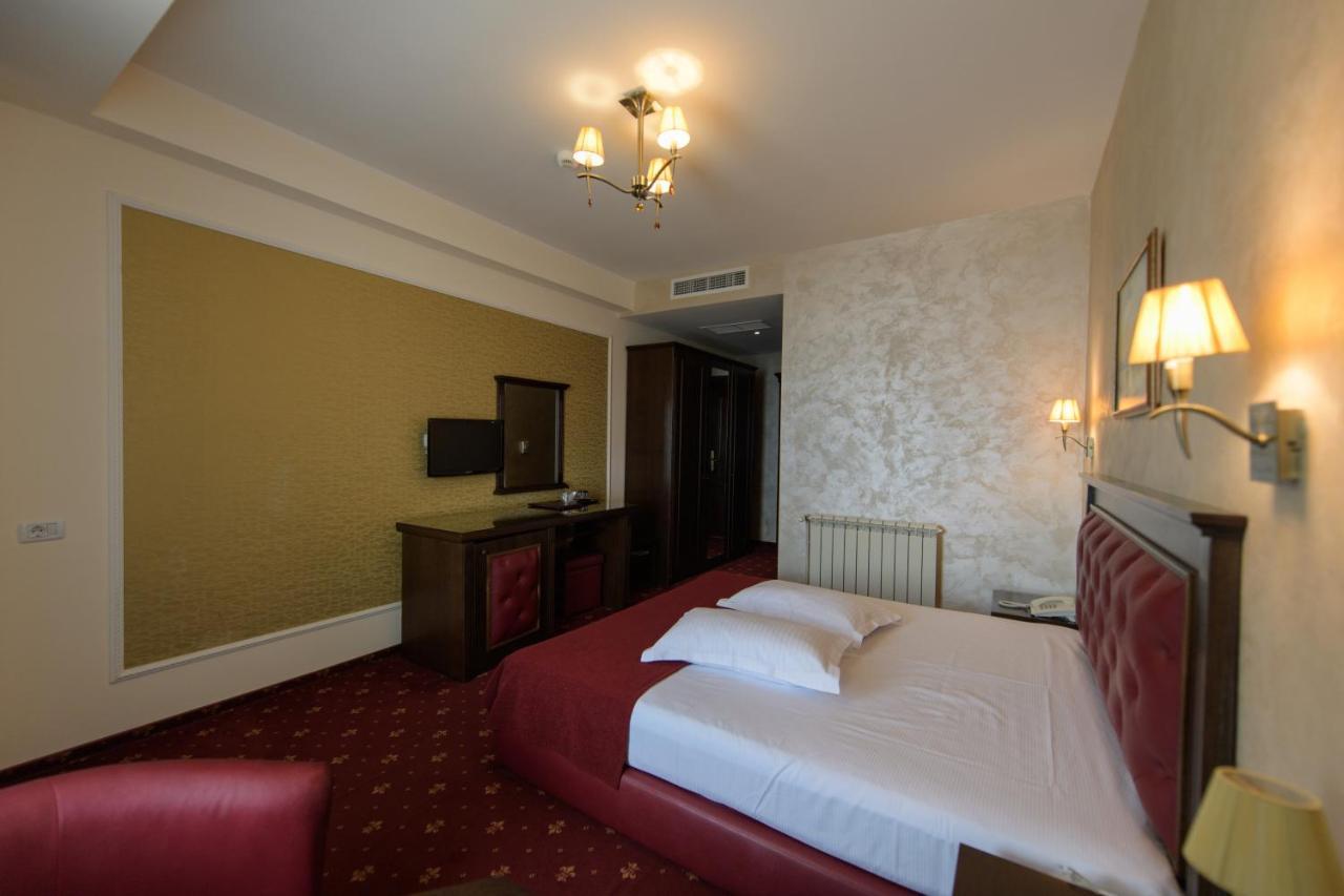 Hotel Golden Palace Mamaia Buitenkant foto